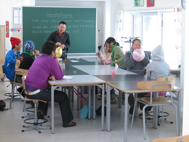Undervisning på skolen i Ikerasak
